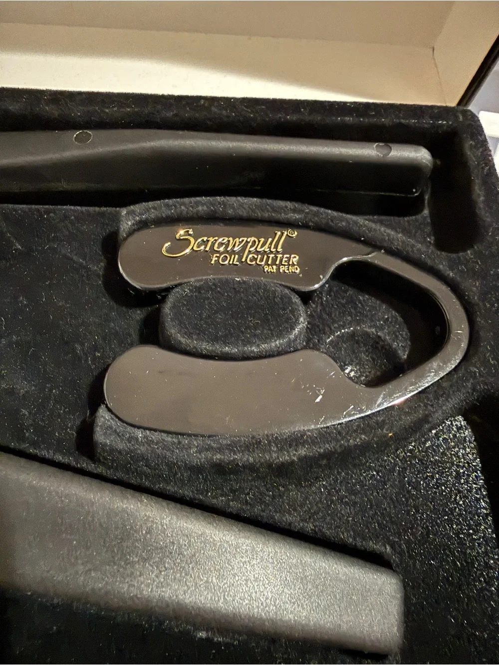Le Creuset Screwpull Lever Model Corkscrew Bottle Opener & Foil Cutter In Box